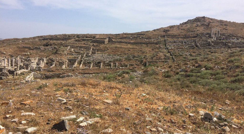 Délos - landscape terraces